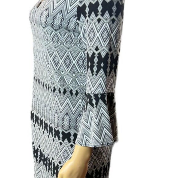 (5 for $25) Jennifer Lopez Keyhole Sheath dress in Retro Geo Print Size Small - Picture 5 of 8